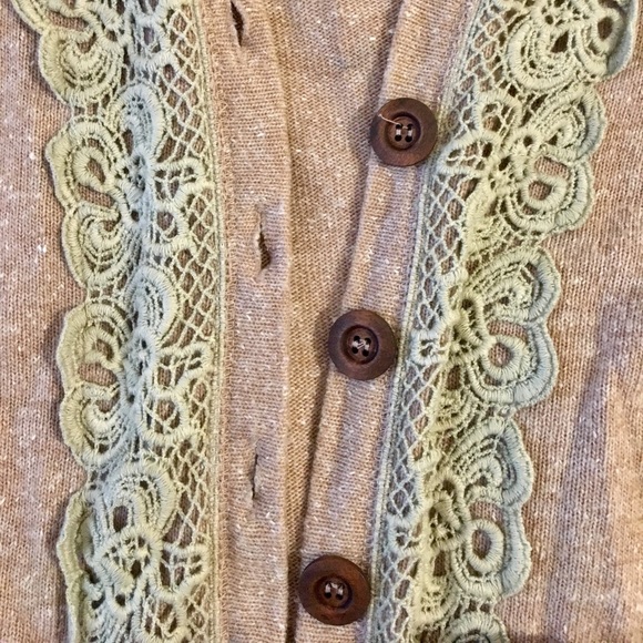 Cozy button-up cardigan - Picture 2 of 6